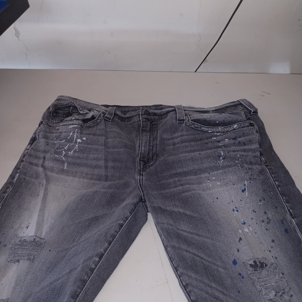 Men's Gray Distressed Jeans
